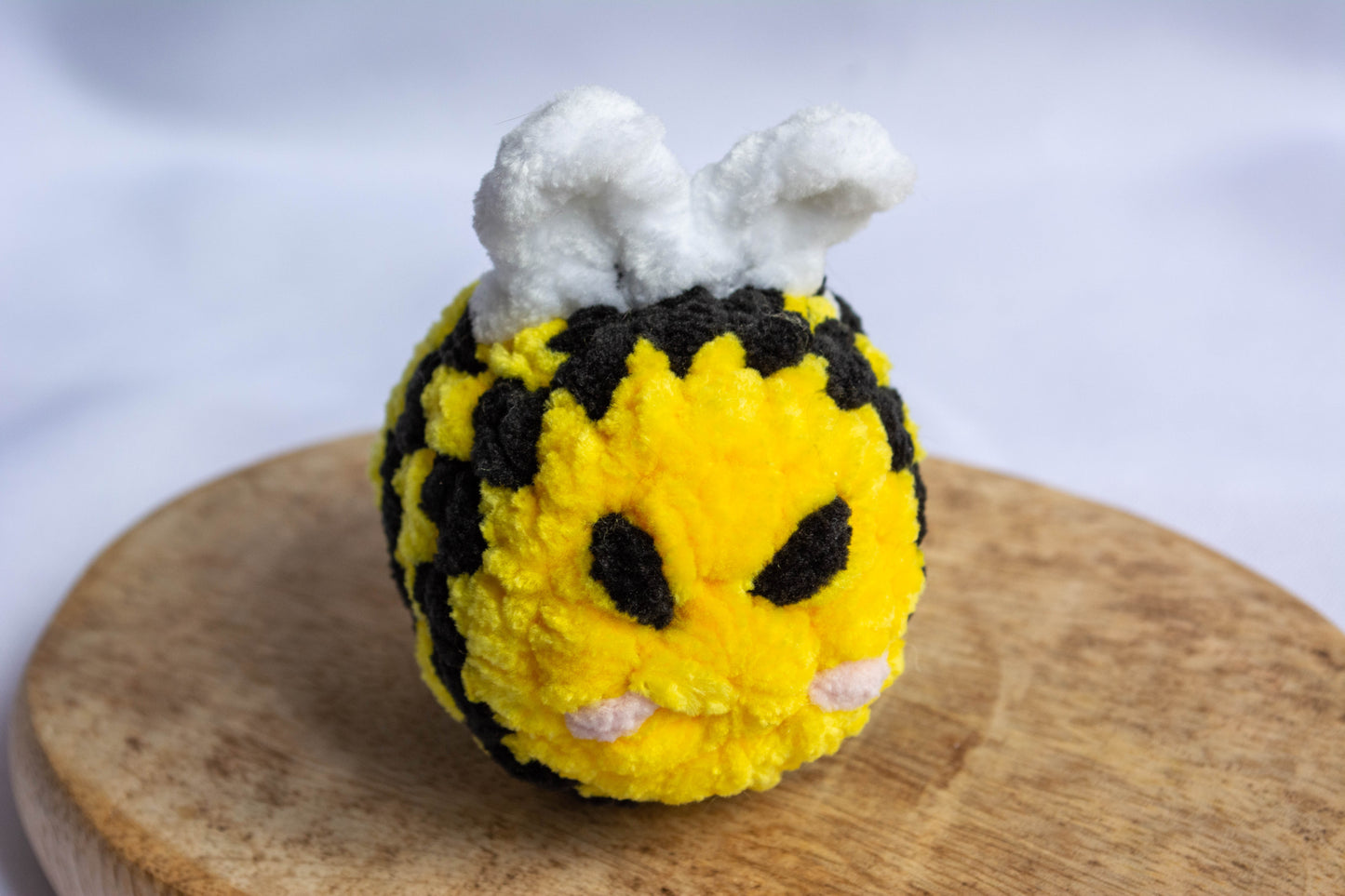 Jenna la mini abeille