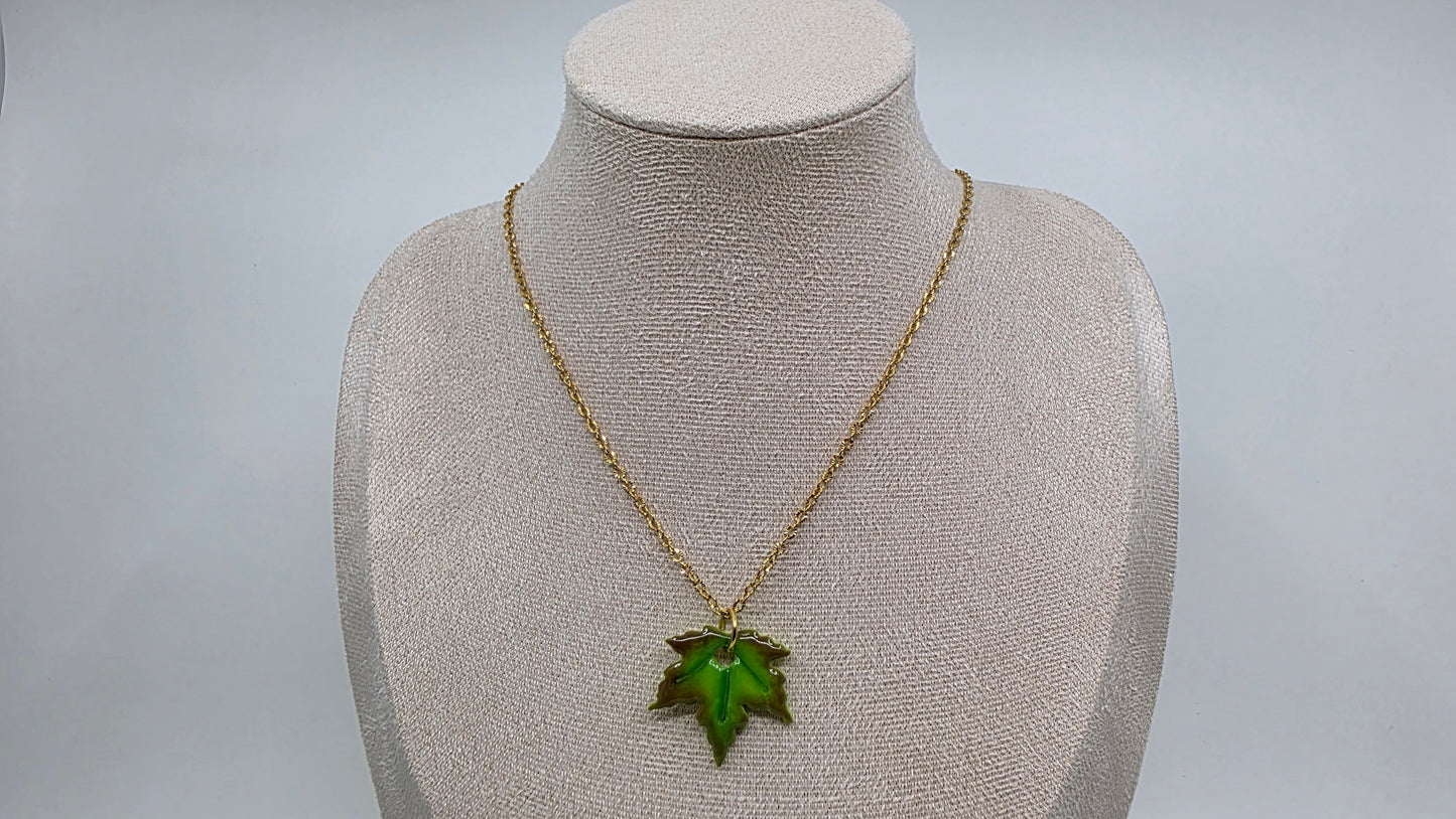 Collier Feuille d'Erable