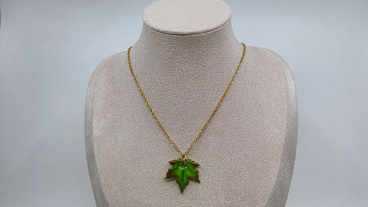 Collier Feuille d'Erable